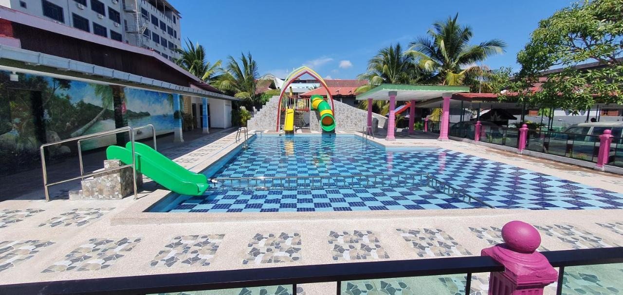 Rasa Senang Villa -Islam Guest Only Pantai Cenang  Esterno foto