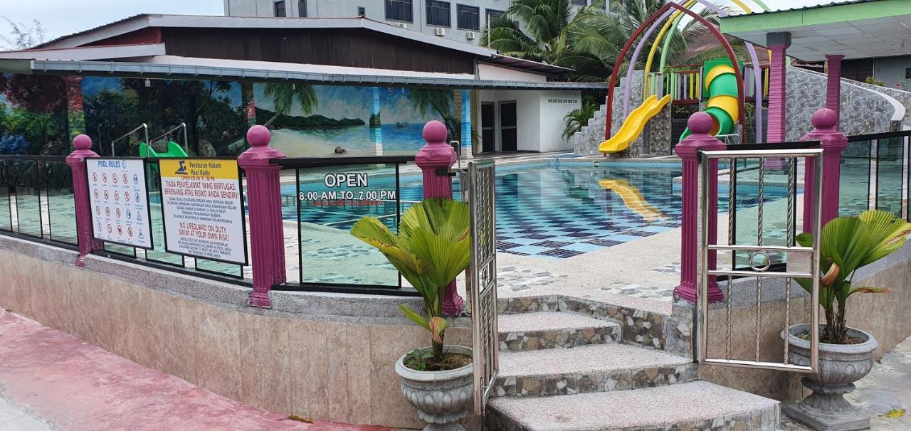 Rasa Senang Villa -Islam Guest Only Pantai Cenang  Esterno foto