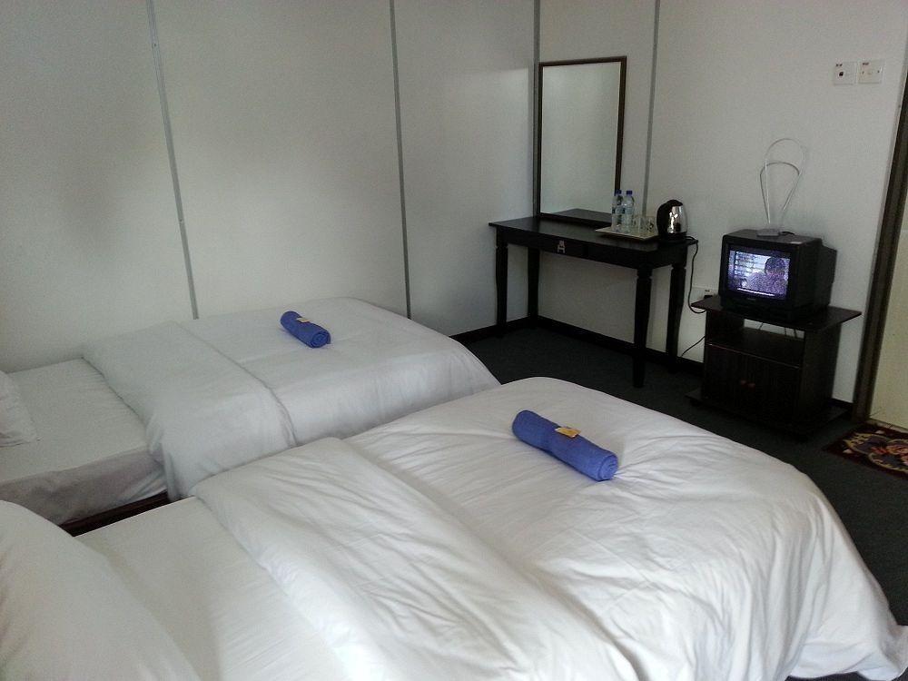 Rasa Senang Villa -Islam Guest Only Pantai Cenang  Esterno foto