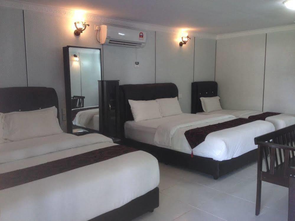Rasa Senang Villa -Islam Guest Only Pantai Cenang  Esterno foto