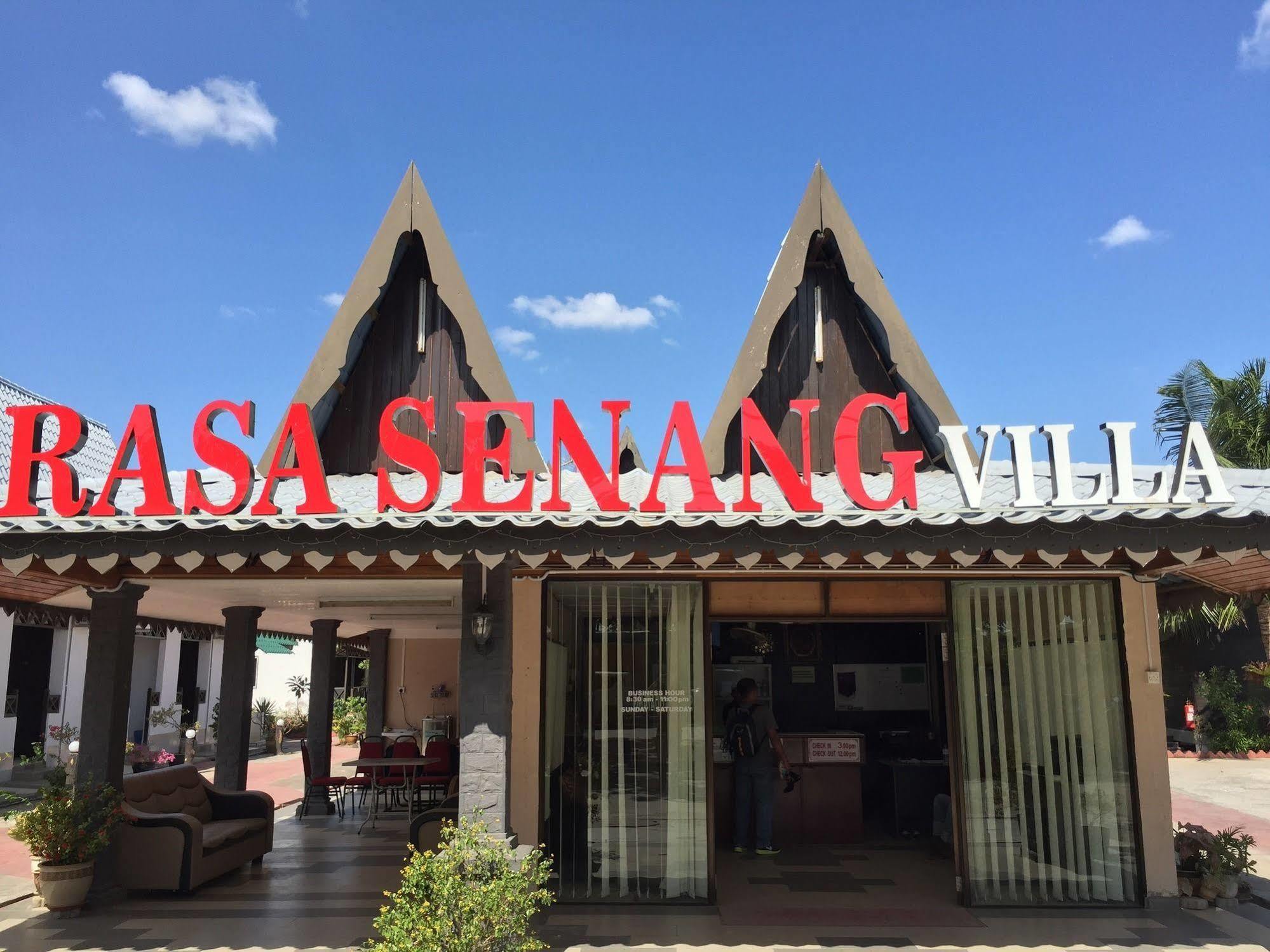 Rasa Senang Villa -Islam Guest Only Pantai Cenang  Esterno foto