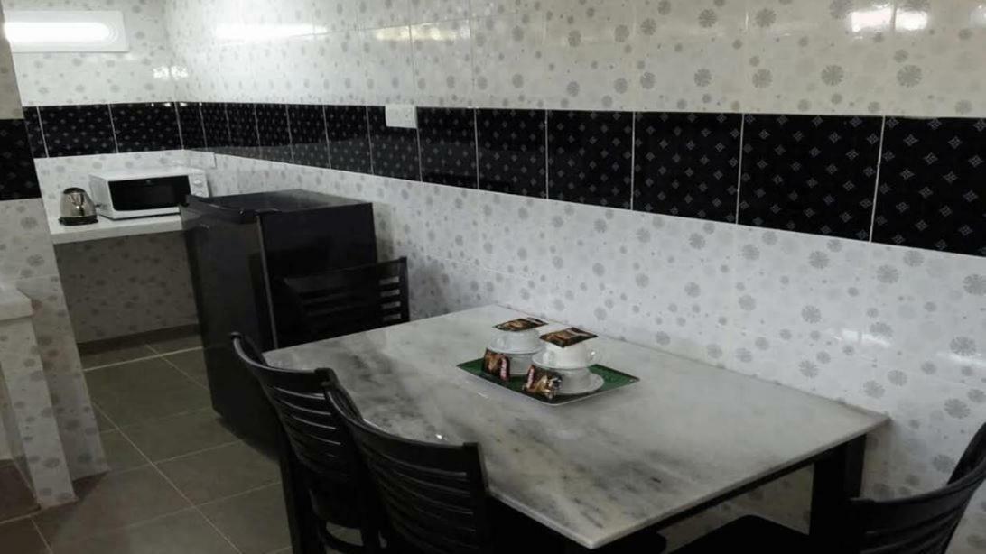 Rasa Senang Villa -Islam Guest Only Pantai Cenang  Esterno foto