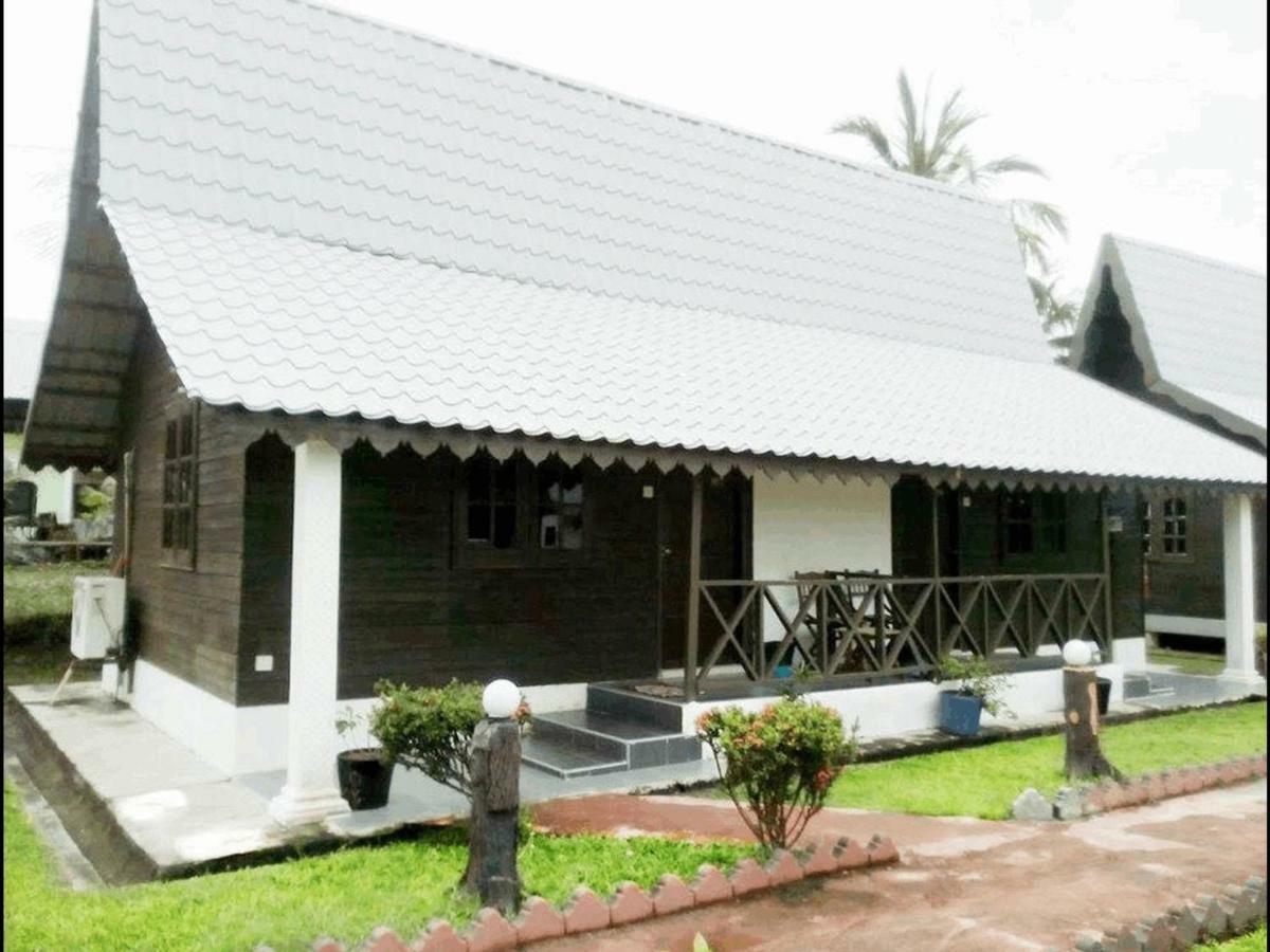 Rasa Senang Villa -Islam Guest Only Pantai Cenang  Esterno foto