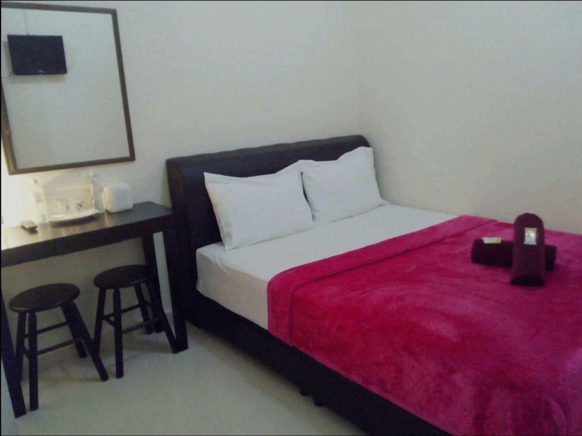 Rasa Senang Villa -Islam Guest Only Pantai Cenang  Esterno foto